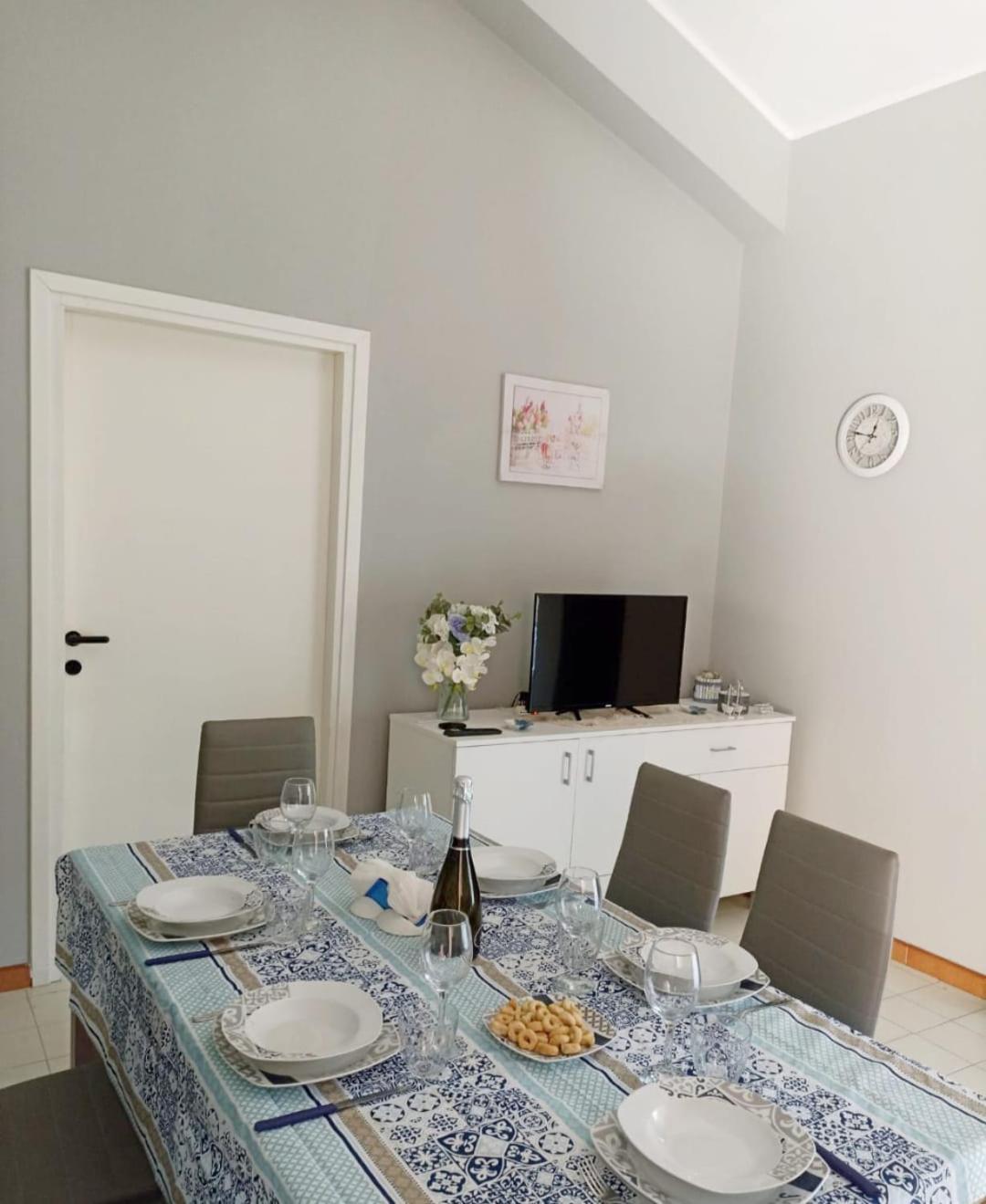 Ranieli Apartments Drapia ภายนอก รูปภาพ