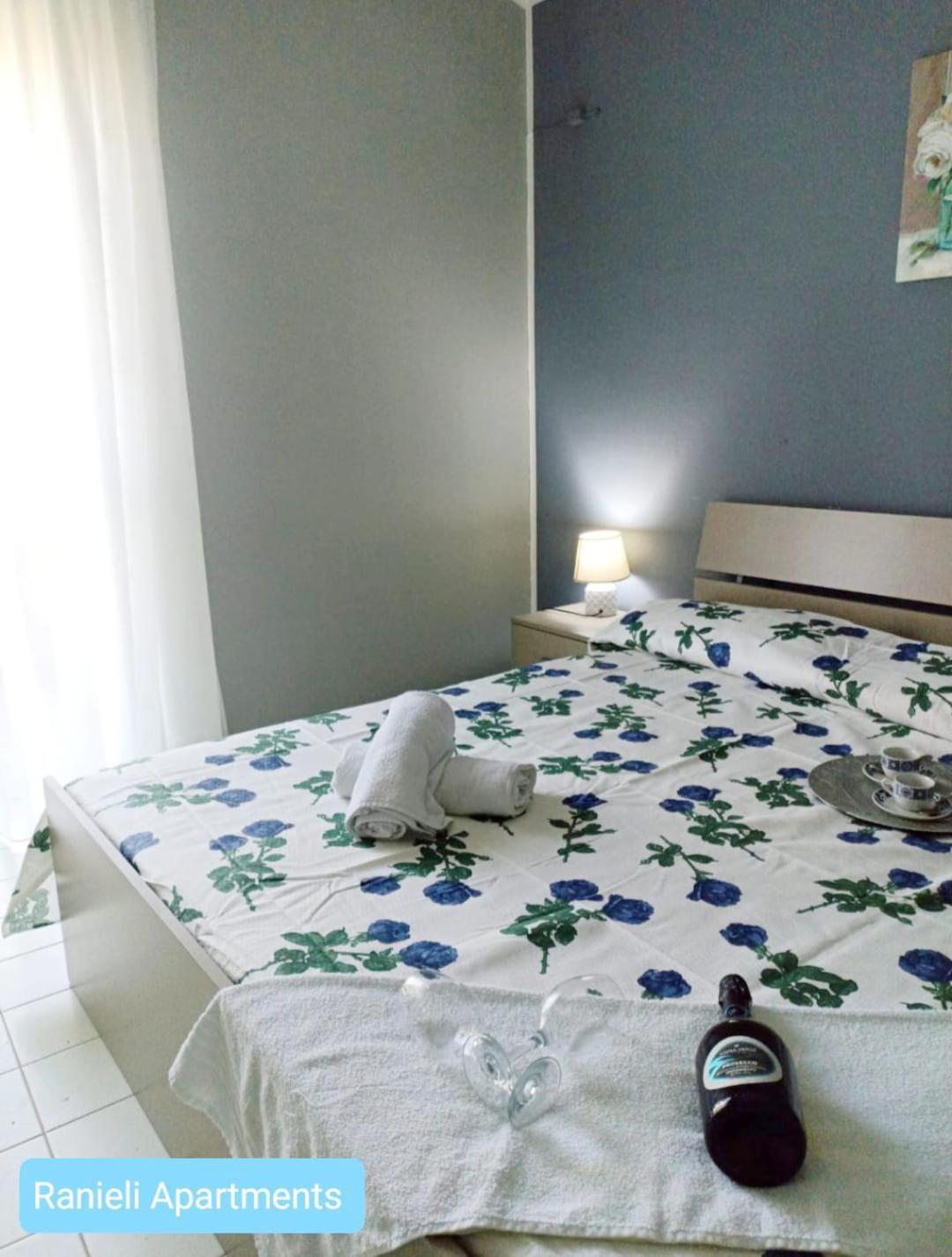 Ranieli Apartments Drapia ภายนอก รูปภาพ